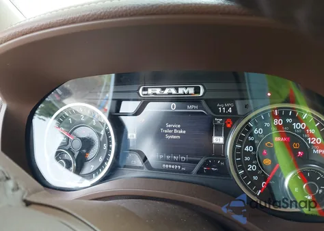 2020 Ram 1500 Laramie 4X4 5'7 Box z USA, uszkodzony, nr VIN 1C6SRFJT1LN157271